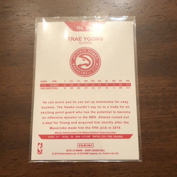 Red Back NBA Hoops Trae Young Rookie Card Rare - Picture 1 of 2